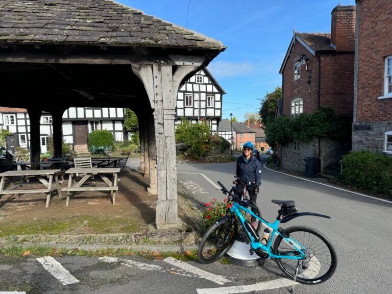 WHITE HERON E-BIKE hire – SELF-GUIDED